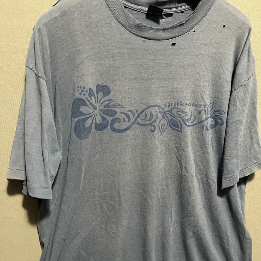 Vintage Quiksilver T-Shirt XL Blue GrayThrashed Distressed Surf Graphic USA Made - Picture 2 of 8
